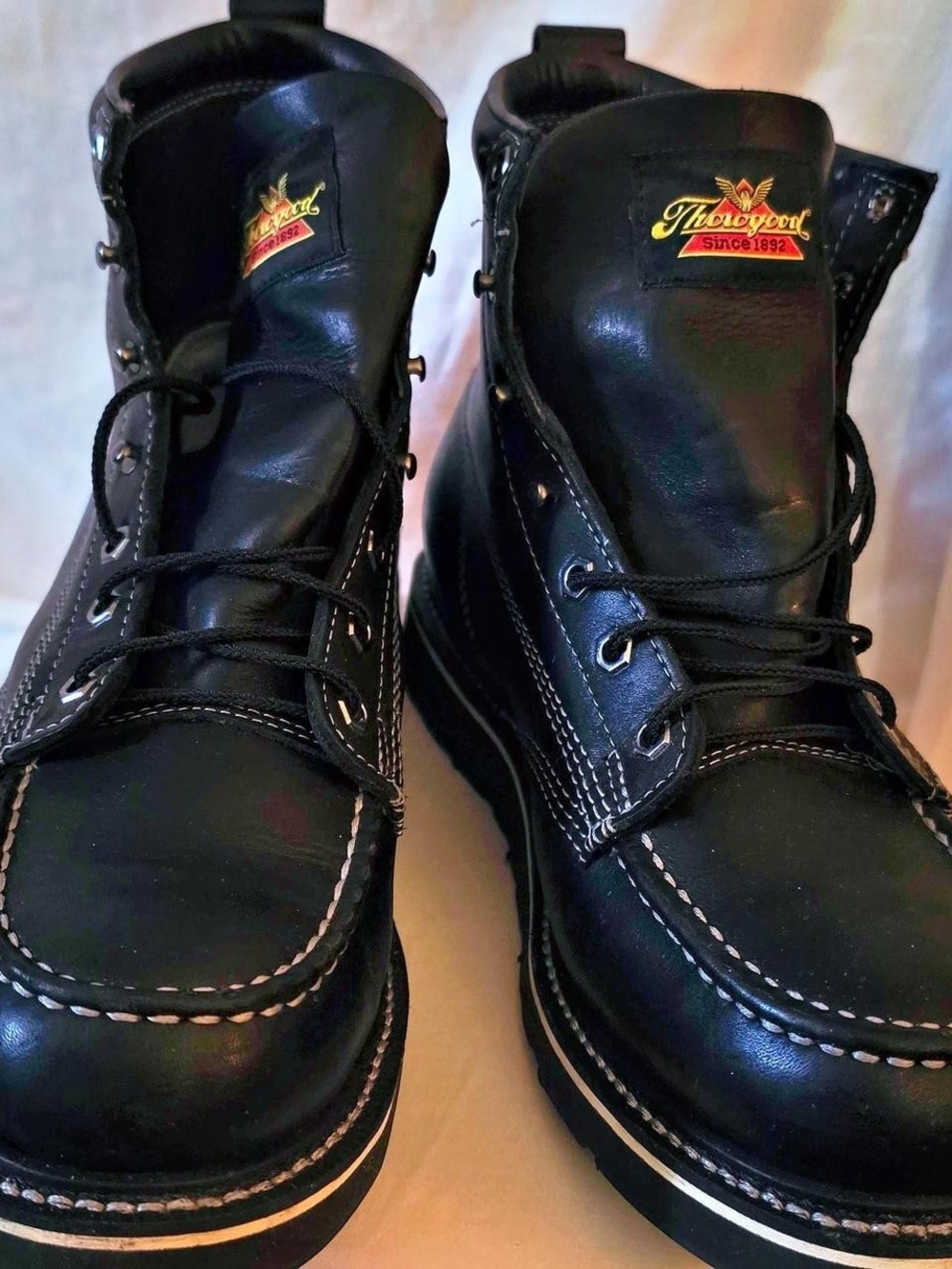 Thorogood Black Leather Men's Work Boots - Lace-Up Moc Toe